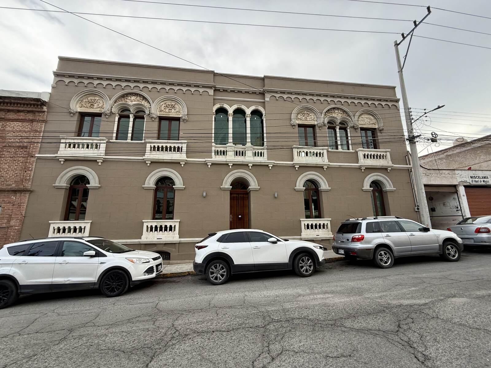 Edificio multiusos Abasolo. Casona Centro - imagen 1